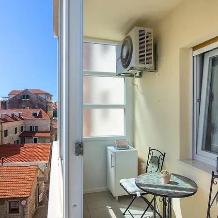 Sunce 1-bedroom In アパート スプリト