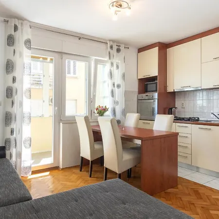 Sunce 1-bedroom In Apartman *